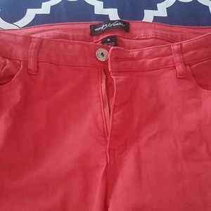 Coral frayed bottom capris